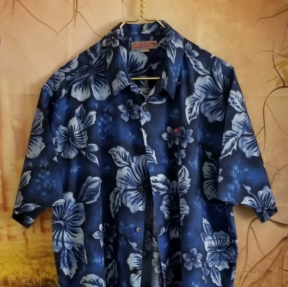 Quiksilver Other - Mens Quicksilver Hawaiian Style  Shirt